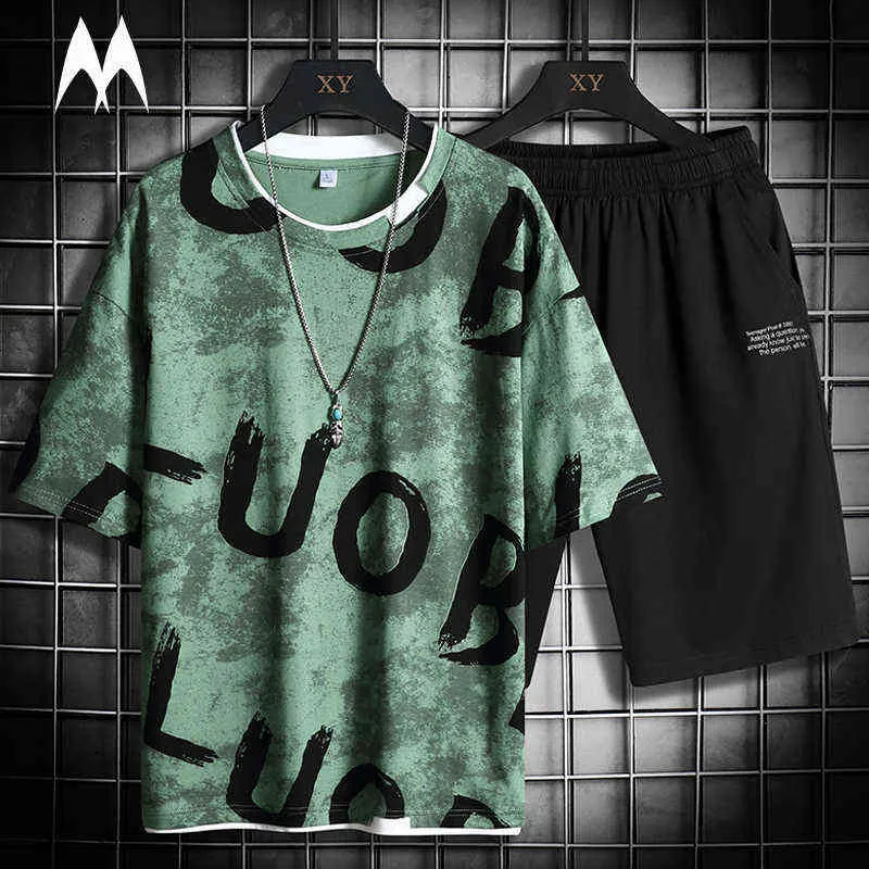 HARAJUKU Mens Şort Set 2021 Yaz Yeni Sokak Hip Hop Setleri Spor Moda Baskı O-Boyun T-shirt Erkekler Casual Eşofman G1209