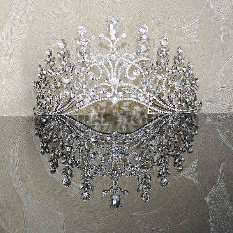 花嫁の髪の宝石類のヘッドピースのためのゴージャスな輝く銀メッキクリスタルブライダルティアラの結婚式のDiamante Pageantクラウンのヘアバンド