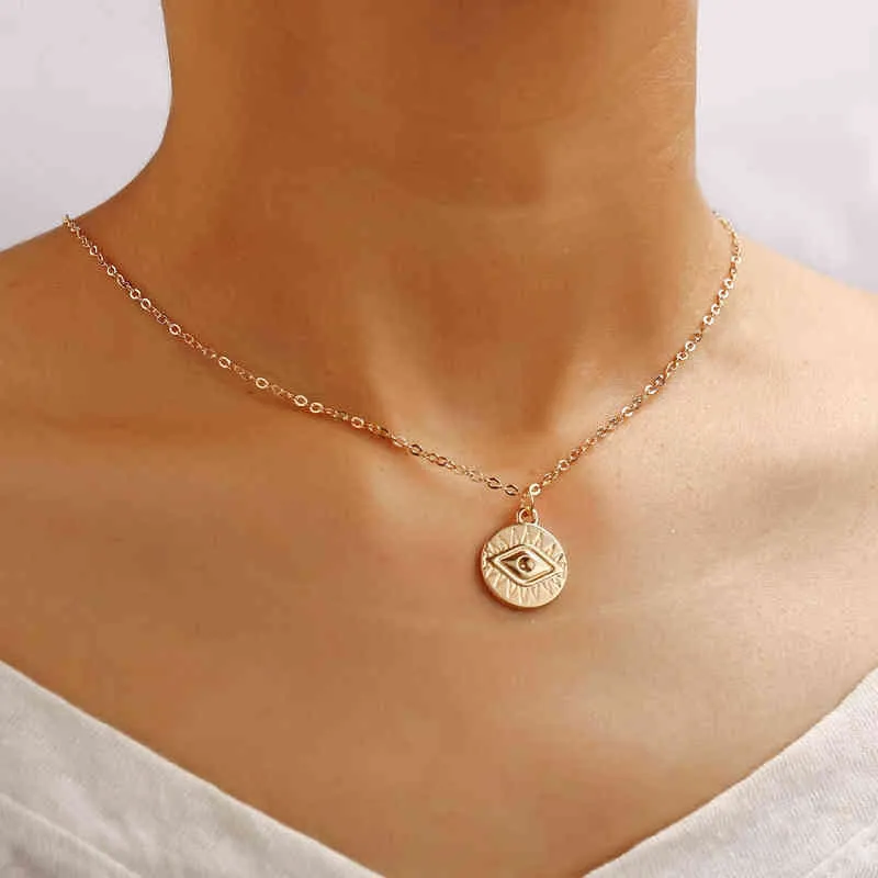 New Gold Eye Pendant Necklace for Women Retro Girls Clavicle Chain Pendant Sweater Chain Evil Eye Necklace Hip Hop Jewelry G1206
