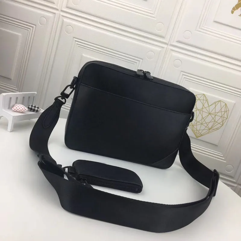 Svart blomma lyxdesigner messengerväska präglad skugga mjuka läder män crossbody väskor 2 stycken sac de messager två set mode man axel handväska med plånbok