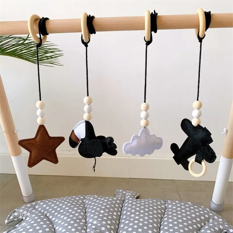 4 pz/set In Legno Massello Cremagliera Fitness Ciondolo Decorazione Della Stanza Dei Bambini Neonati Bambino Palestra Giocattolo Ornamenti Appesi 210320