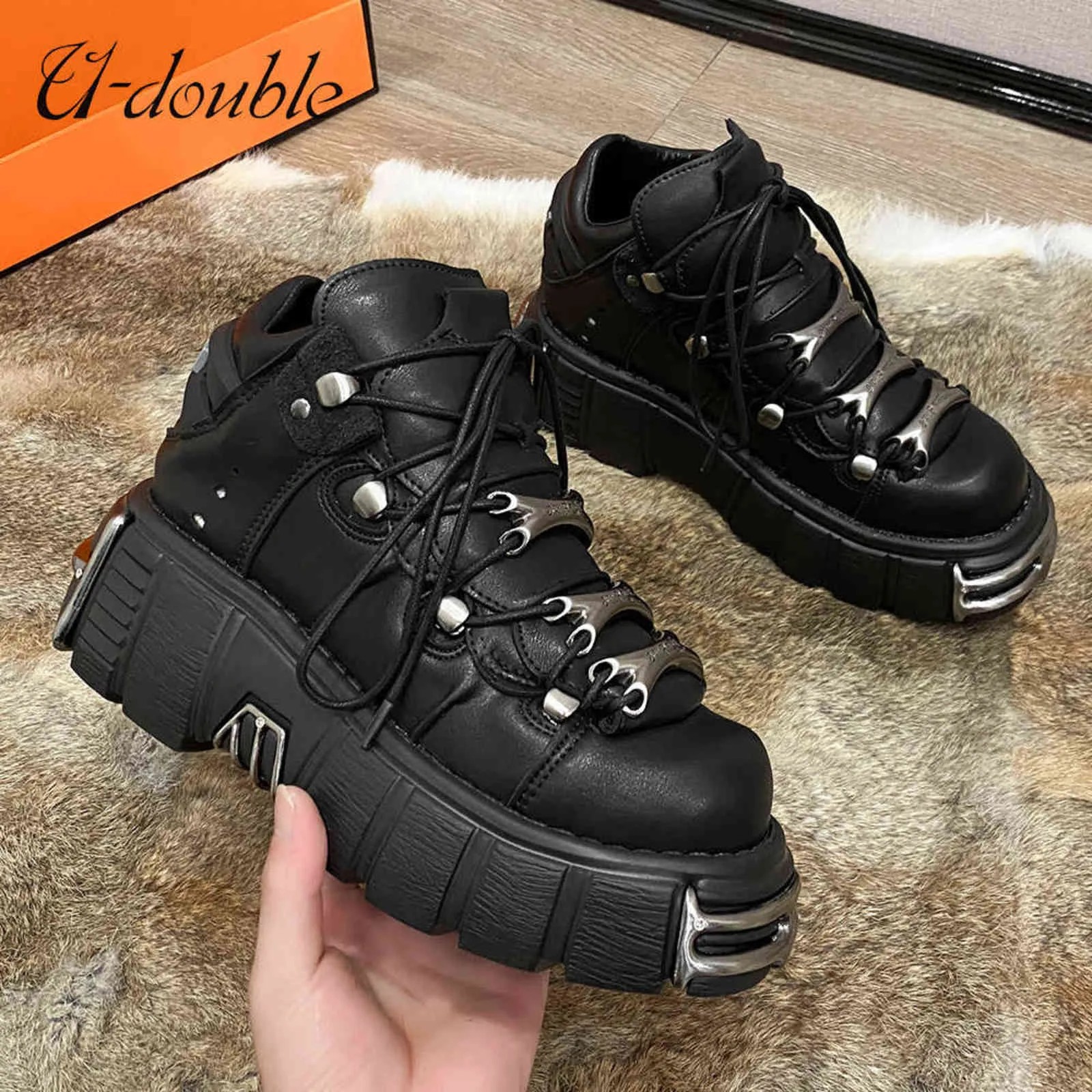 Chaussure punk marque outlet