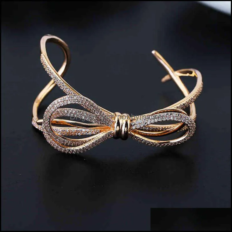 Lady`s Elegant Luxury Bangles Beautiful Bow-knot Design VERY GIRL Charm Jewelry Bracelets Adjustable for Women 210408