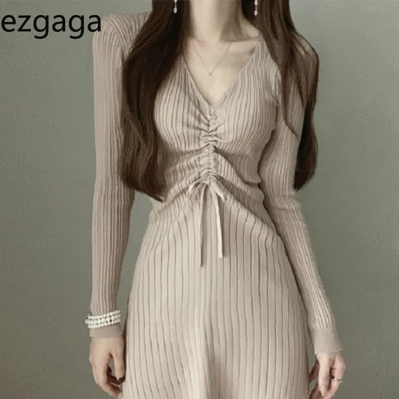 EzgagaエレガントなVネックローカット女性ニットドレスシックなフランス風の巾着レディースボディコンドレスソリッドエレガントなVestidos 210430