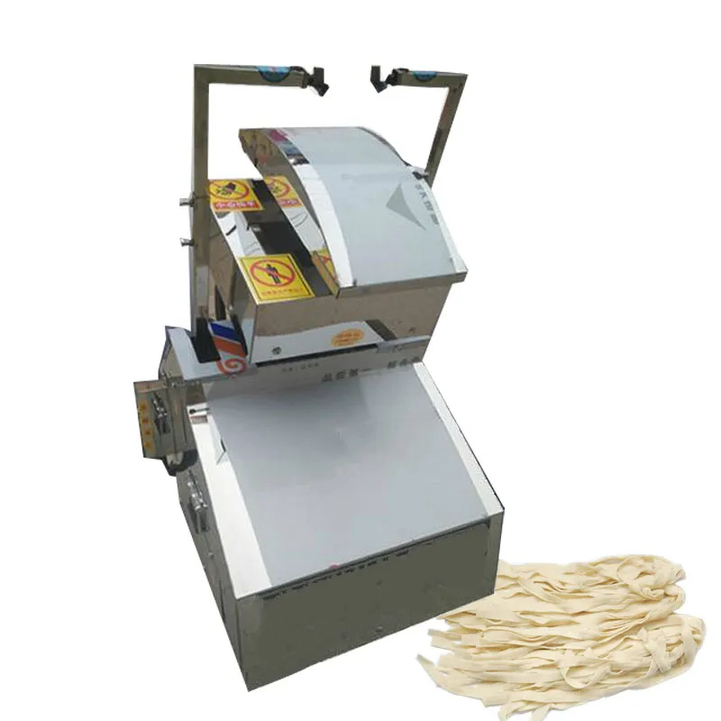 Macchina automatica per la produzione di noodle pressati per pressatura di noodle rasati