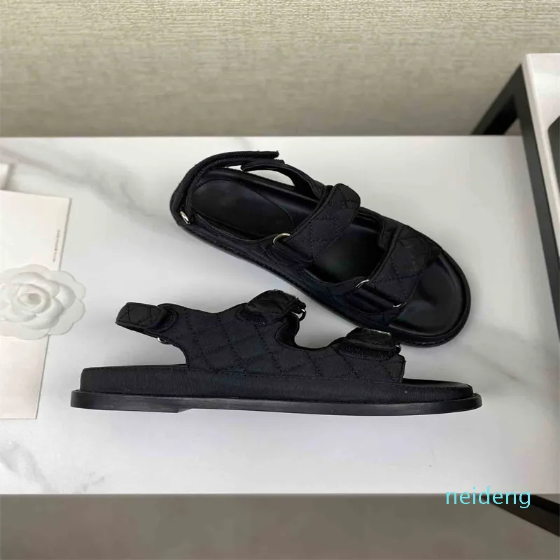 888 Summer Women's Luxury Designer Sandaler Fashion Good Quality Äkta läderduk Omslag Broderi Hook Loop Flat Heel 35 till 40