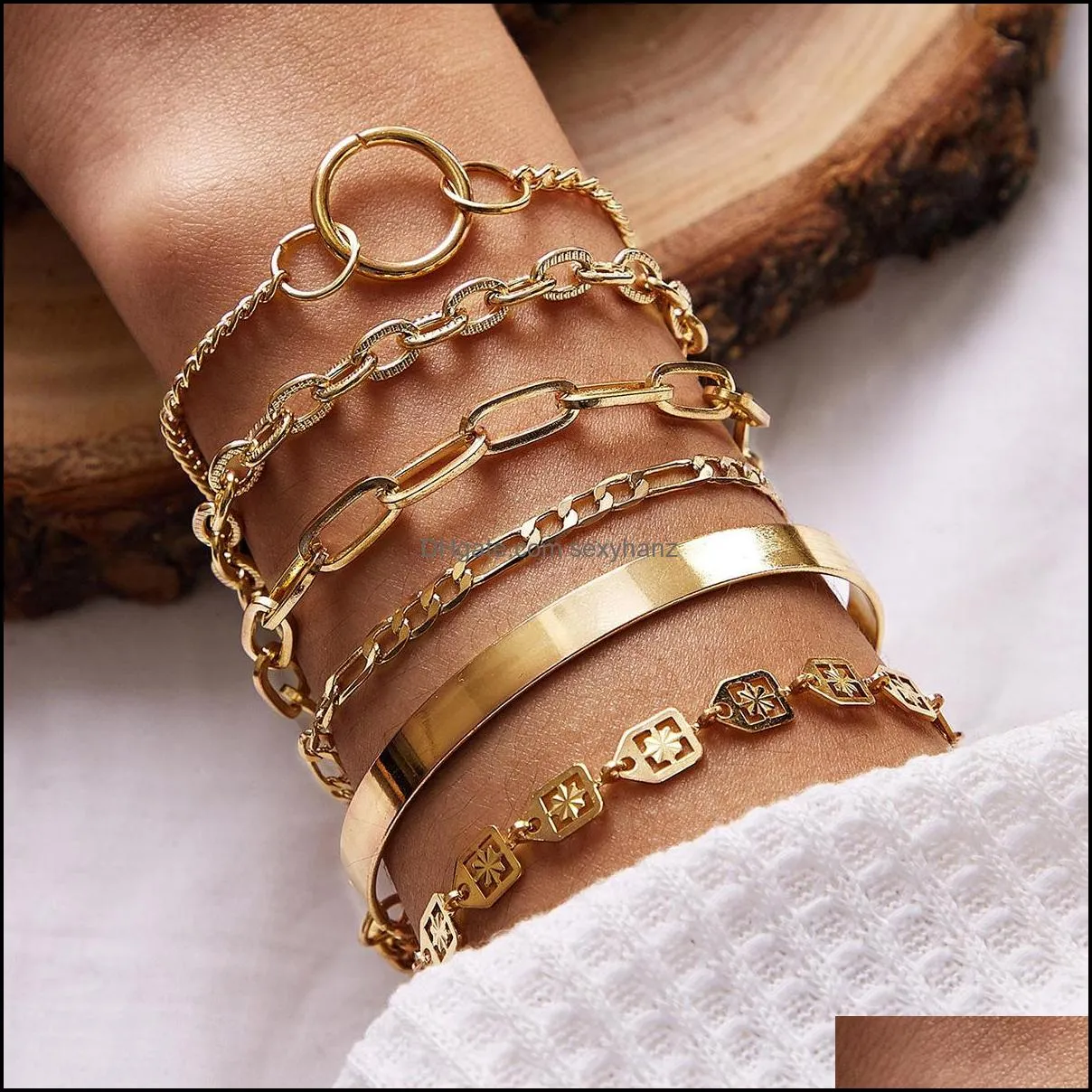 Bracelet Golden Geometric Design Multielement Chain Bracelet Women niche suit bracelet Fashion Accessoriessuit