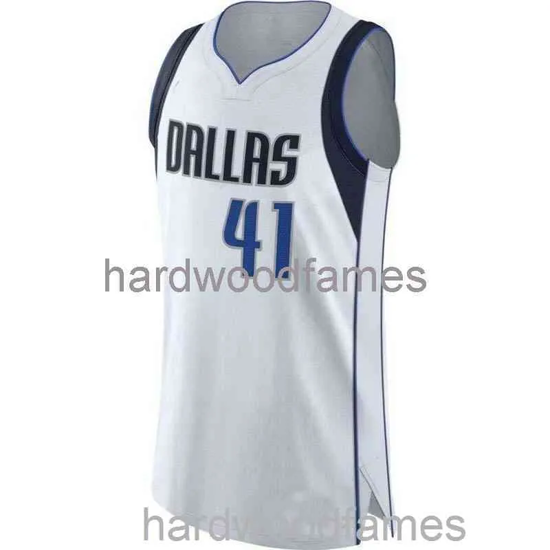 Stitched Dirk unzippering Nowitzki 41