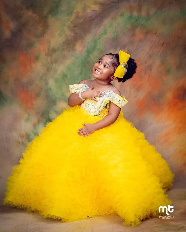 DHgate.com:Luxurious Flower Girl Dresses, Sheer Neck Ball