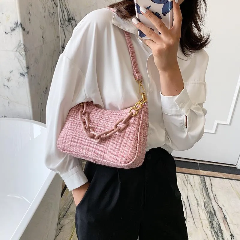 Borsa a tracolla lavorata a maglia da donna Borsa a catena in acrilico leggero Tote in tessuto morbido Simpatiche piccole borse sotto le ascelle Borsa con cerniera dolce per donna Cross Body