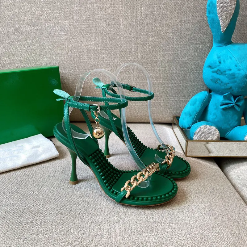 2021 패션 봄과 여름 야외 숙녀 파티 샌들 고품질 슈퍼 스타 하이힐 신발 크기 35-41