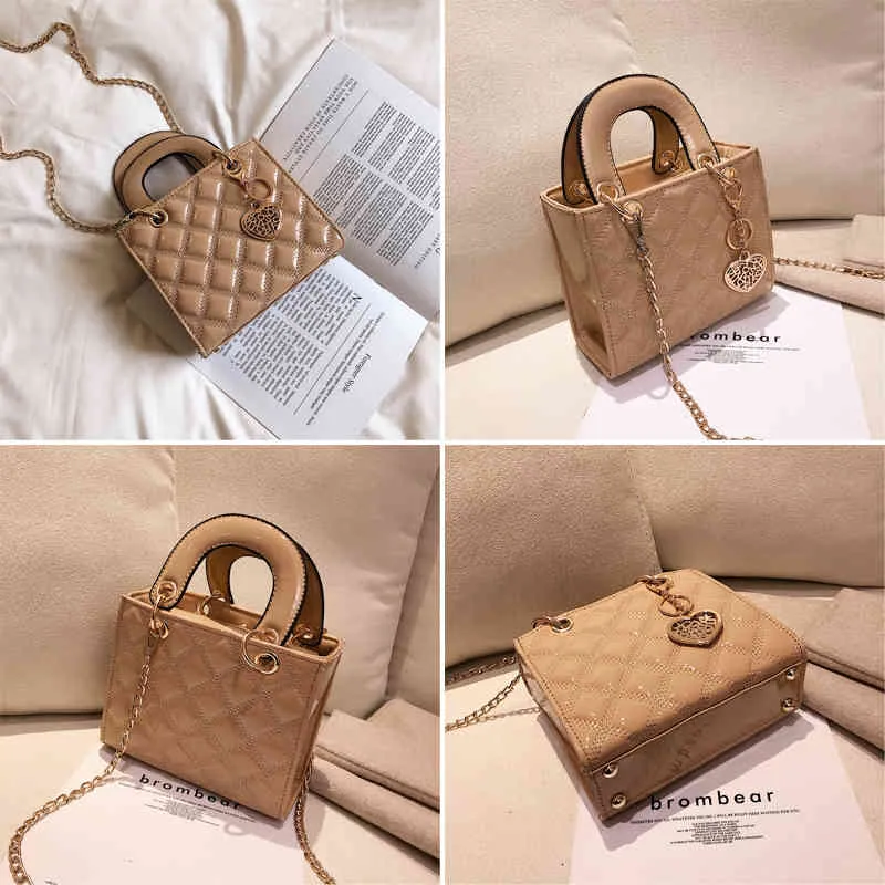 2024 Cross Body Evening Påsar Lyxväskor för kvinnor Plaid Jelly Bag Candy Color Flap Mini Designade Ladies Shoulder Chain Tote Messenger Crossbody Handbag Gift CC CC