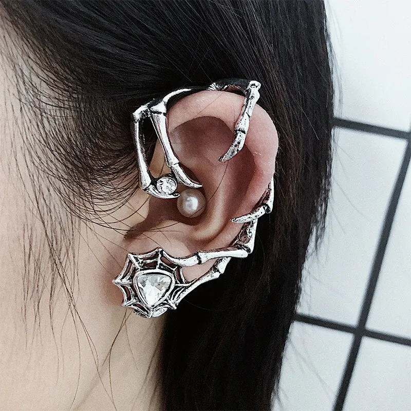 S2064 Modeschmuck Punk Black Devil Talons Ohrringe Einzigartiges Styling Design Ohrbügel Ohrstulpe Einzelstück Ohrring