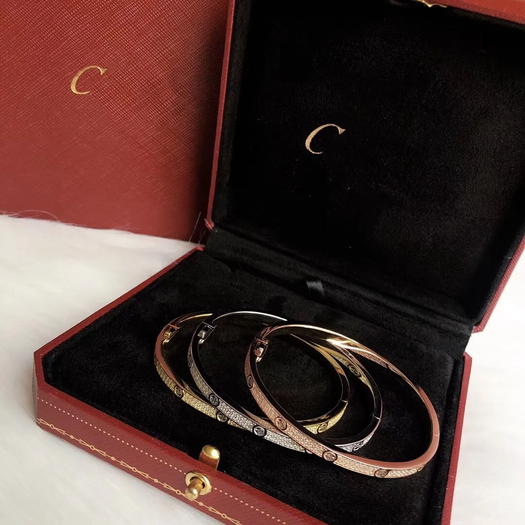 Top luxe bijoux de haute qualité avancé bracelet vintage pour femmes 2021 nouvelles ventes marque designer 18 carats en laiton plaqué or mode t202s