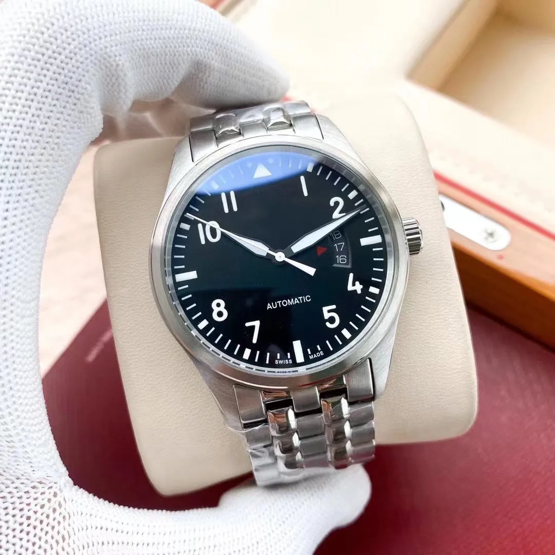 Automatic watch with compass clearance