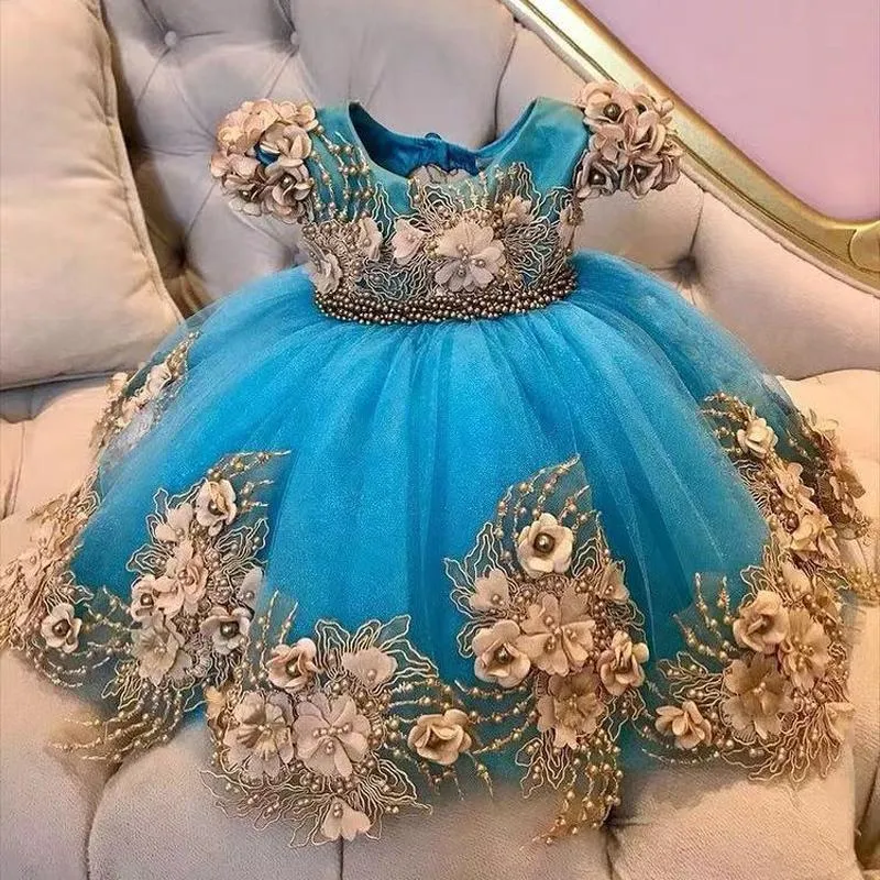 2023 Blue Little Flower Girls jurken Korte mouw Parels Princess Kinderen Eerste communie Jurk knie lengte peuter doopjurk