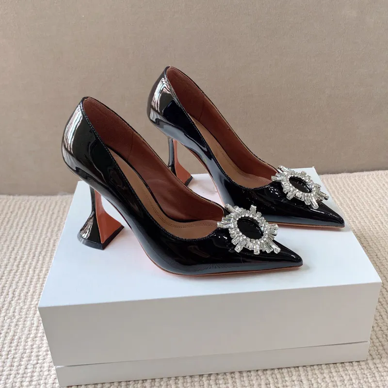 Дизайнерские туфли на каблуке Водяная дрель с пряжкой подсолнечника 9,5 см. Модные вечерние свадебные туфли-лодочки с острым носком, удобная женская обувь из лакированной яловой кожи