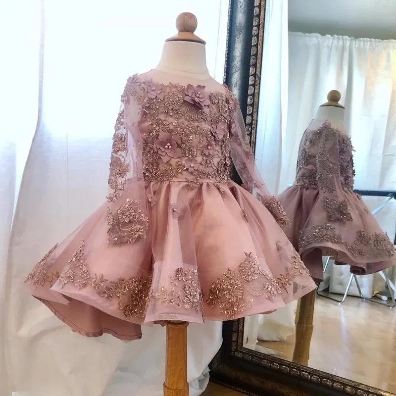 2021 Custom Made Ball Gown Flower Girls Dresses for Wedding O Neck Long Sleeve 3D Lace Ruffles Child Communion Dress