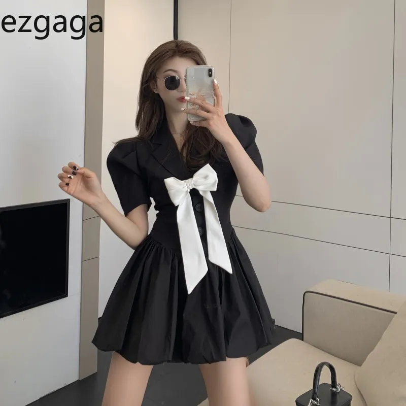 Ezgaga vintage sopro de manga curta mini vestido mulheres v-pescoço fita arco contraste coreano moda alta cintura a linha chique vestidos 210430