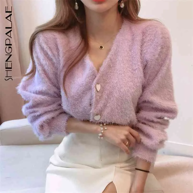 Korean Autumn And Spring V-neck Chic Heart-shaped Buttons Plush Warm Short Knitted Sweater Cardigan Coat Women ZT1072 210427