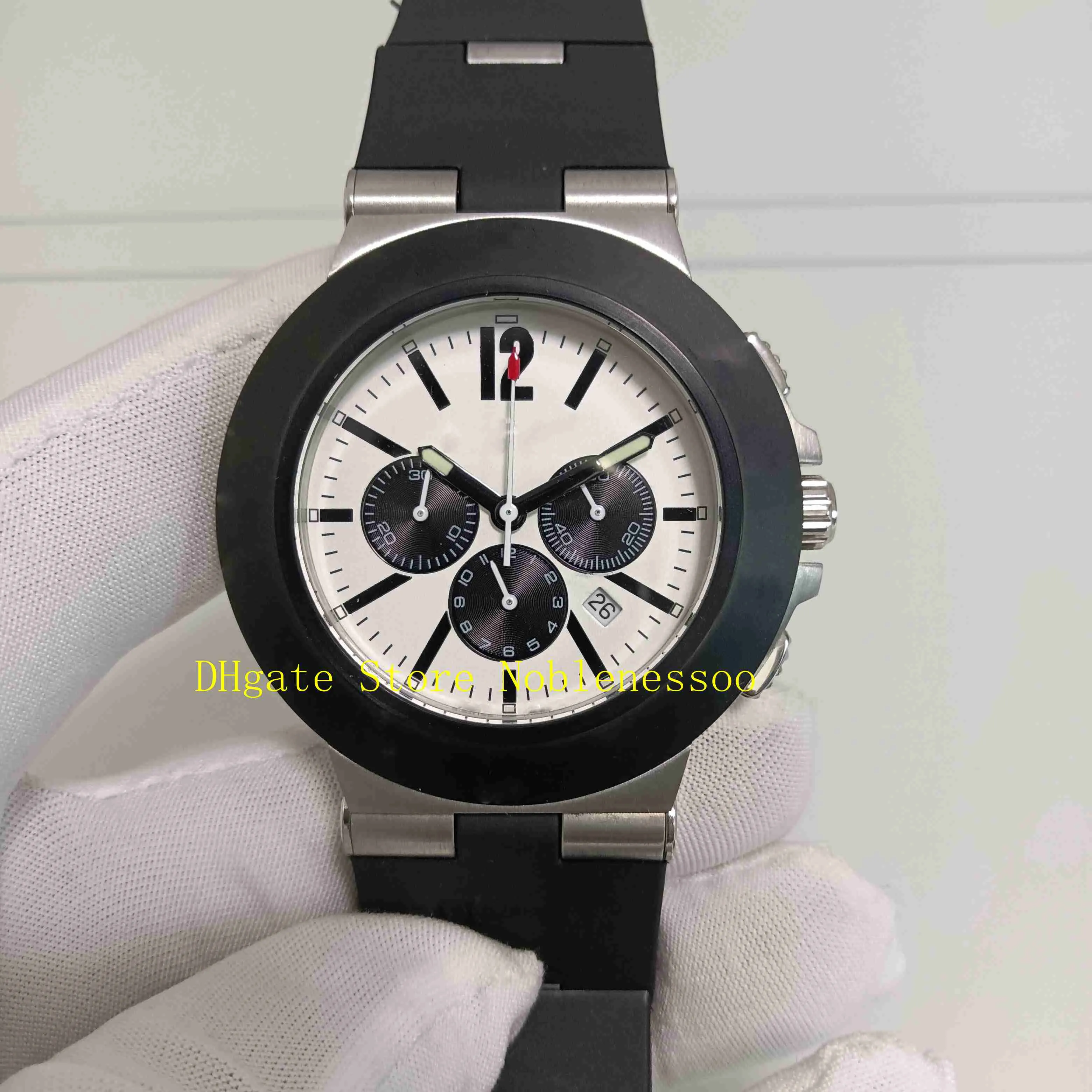 Foto reale di alta qualità da uomo Chrono Watch Mens White Dial Quartz Data cronometro Cingcio di gomma 103383 Sport Men Watchs Orgelli da polso