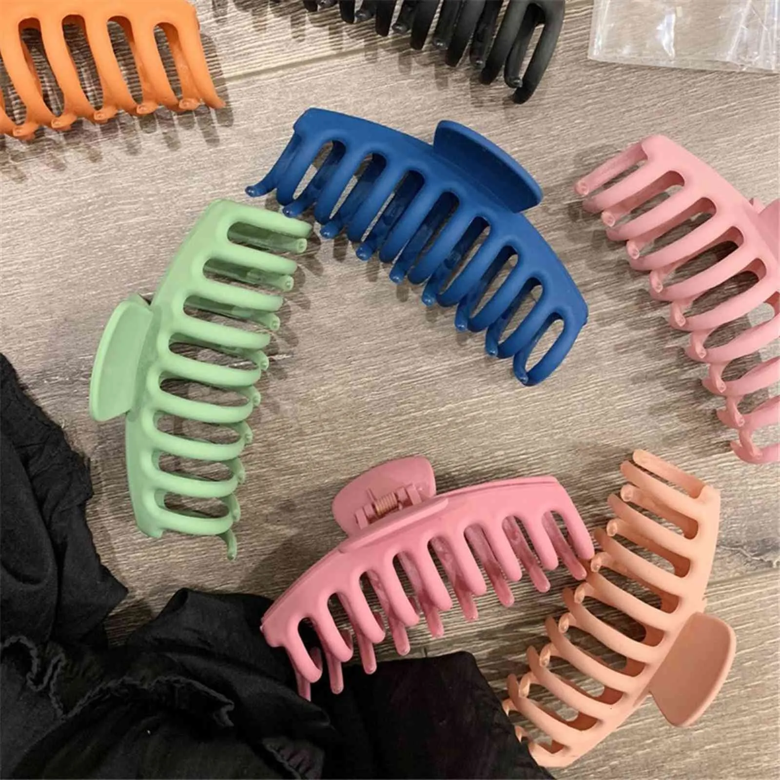 Korean Solid Big Hair Claws Elegant Frosted Acrylic Hair Clips Hairpins Barrette Headwear for Women Girls Hair Accessories #234