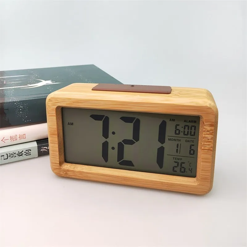Hölzerner digitaler Wecker, Sensor-Nachtlicht mit Schlummerdatum, Temperaturuhr, LED-Uhr, Tischwanduhren CCF7115