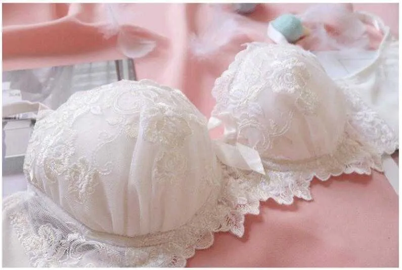 Japanese Lace Push Up Bra Set Back For Small Chest Sweet And Cute Lolita  Underwear For Women Intimate Panty Clothes Q0705 From Sihuai03, $15.71