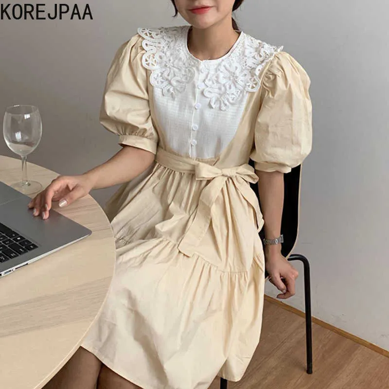 Korejpaa Frauen Kleid Korea Chic Süße Elegante Puppe Kragen Spitze Hohl Nähte Krawatte mit Taille Blase Hülse Vestido Weibliche 210526