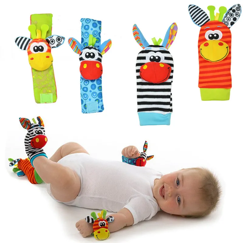 1 Paar Kleinkinder, Babys, Kinder, Hand, Handgelenk und neugeborener Fuß, bedruckt, Cartoon-Socken, Rasselspielzeug, Mischung im Großhandel