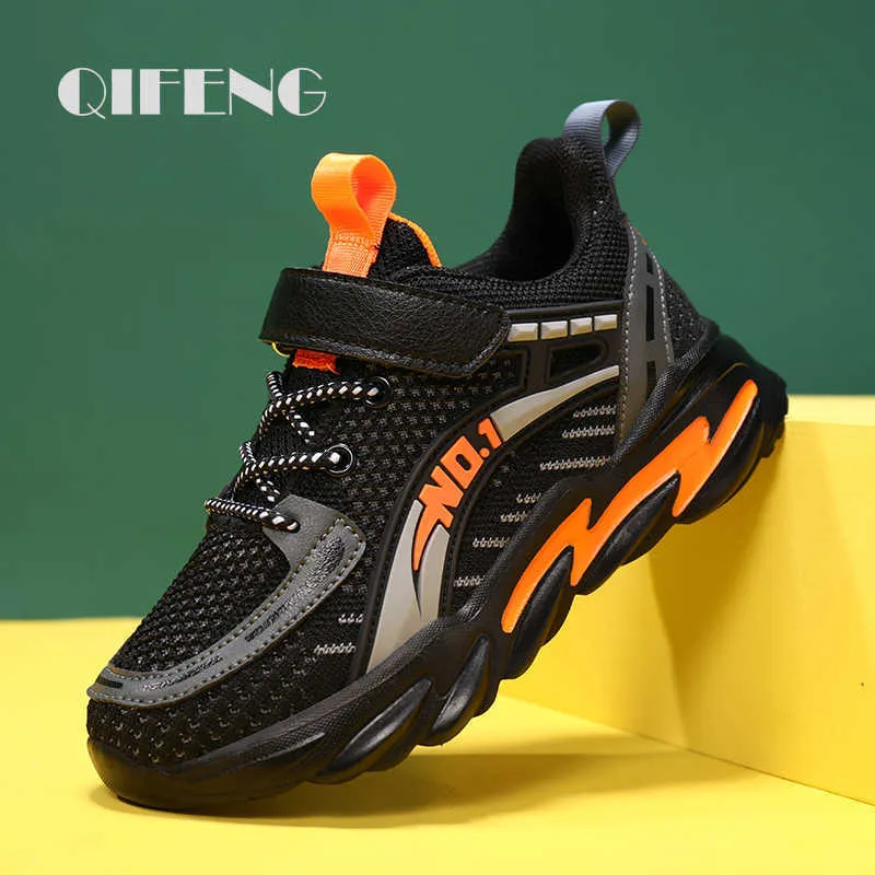 2021 Högkvalitativa Casual Shoes Boys Light Black Chunky Sneakers Kid Sommar 5 6 8 9 Sportskor Höst Vinter Barn Mode G1025