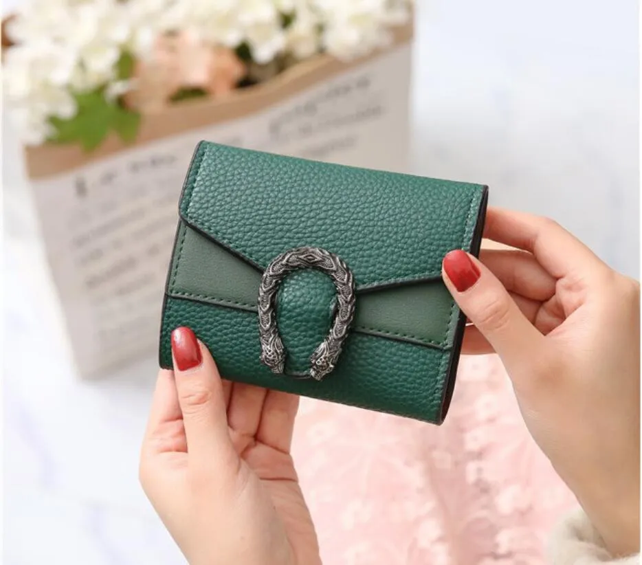 Classic Designer Wallets Small Wallet Female Short Retro Fold Change Red Black Green Brown Pure Color Mini Womens Bags Factory Price