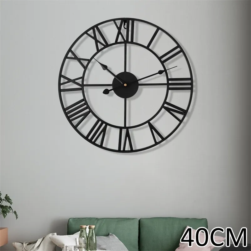 40cm Retro Metal Roman Numeral Wall Clock Iron Round Large Outdoor Garden Home Office Decoration Classic Industrial 210325