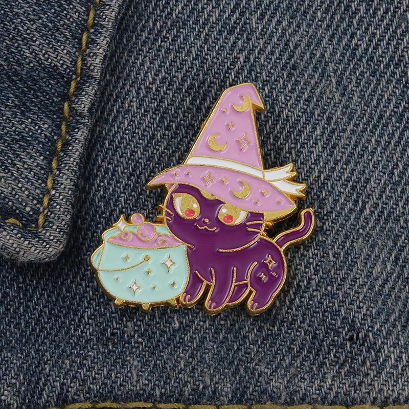 Chat violet sorcière émail broches broche pour femmes mode robe manteau chemise Demin métal drôle broche broches Badges Promotion cadeau