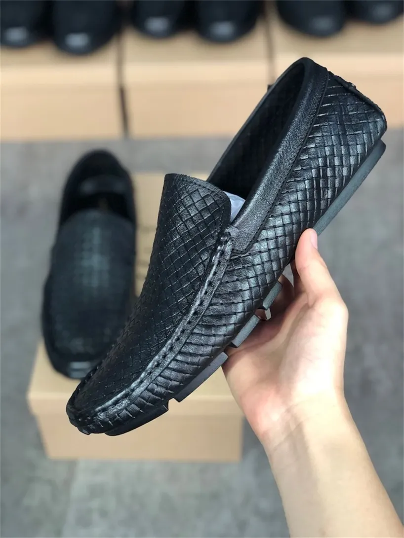 Yüksek Kaliteli Tasarımcı Erkek Elbise Ayakkabı Lüks Loafer'lar Sürüş Hakiki Deri İtalyan Siyah Casual Ayakkabı Üzerinde Kayma Kutusu 019 ile Nefes