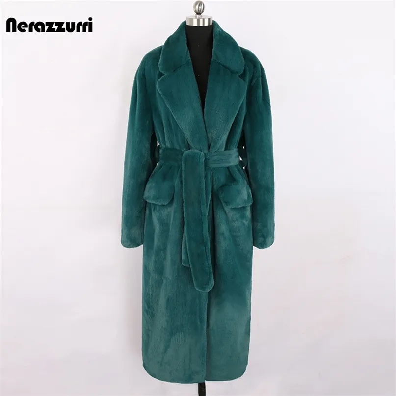 Nerazzurri vinter lång grön varm mjuk lös fluffig faux päls kappa kvinnor bälte lapel elegant lyx designer koreanska mode 211220