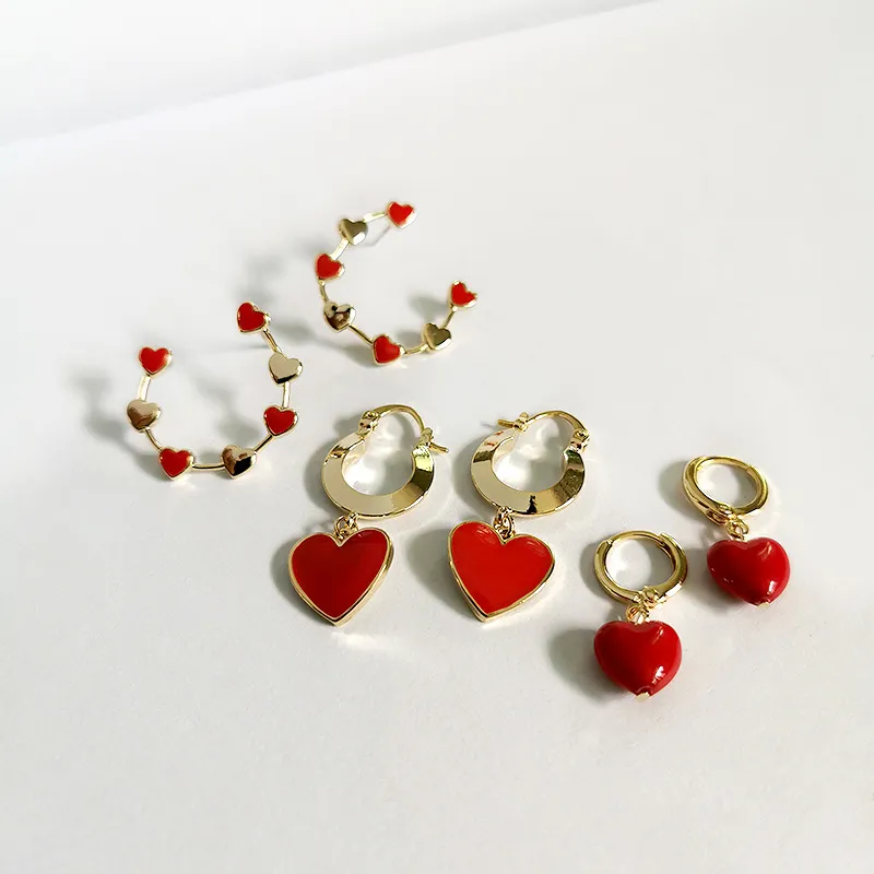 2021 Czerwony Miłość Serce Emalia Osobowość C W Kształcie High End End Earring Kolczyki Panie Biżuteria