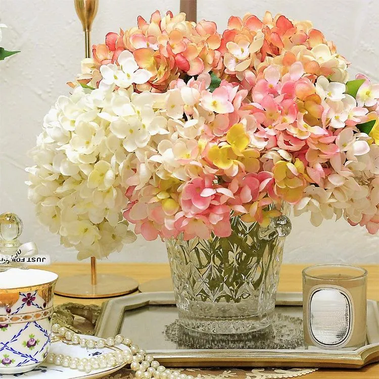 Fiori decorativi Ghirlande di fiori artificiali Bouquet da sposa di ortensie con piante decorative finte