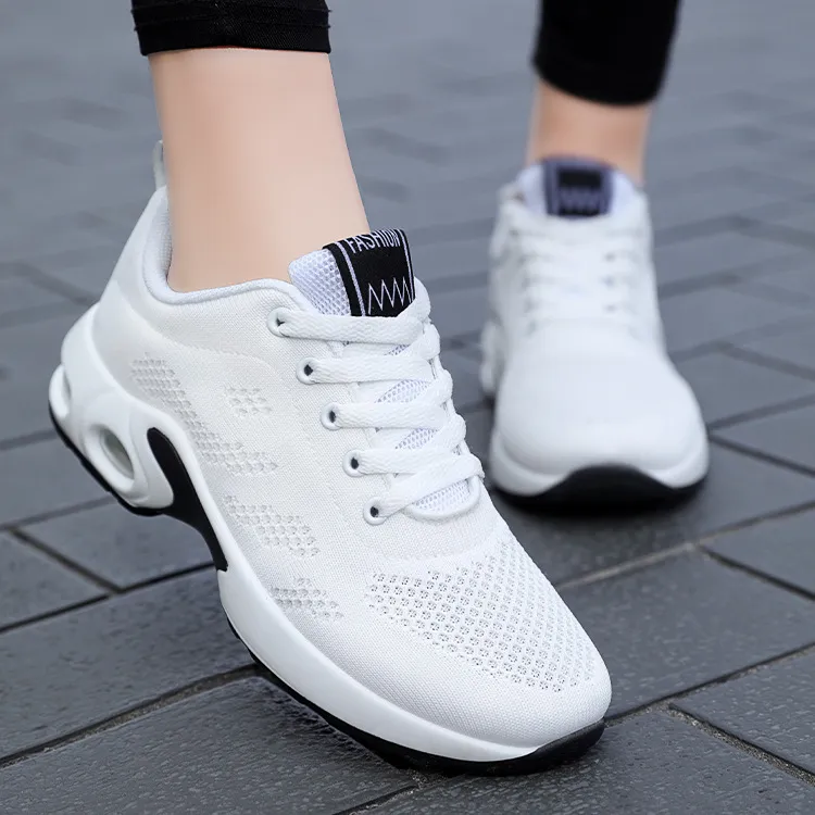 Женская обувь Осень 2021 Новые дышащие мягкие беговые туфли Корейский повседневная воздушная подушка спортивная обувь для обуви женщин PM133
