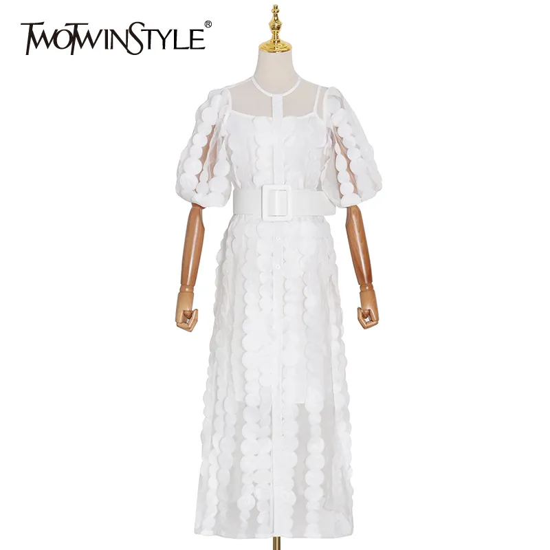 Twotwinstyle White Patchwork Aplikacje Sukienka Dla Kobiet O Neck Płatek Rękaw Wysokowy Talia Sashes Bohemian Dresses Kobieta 210517