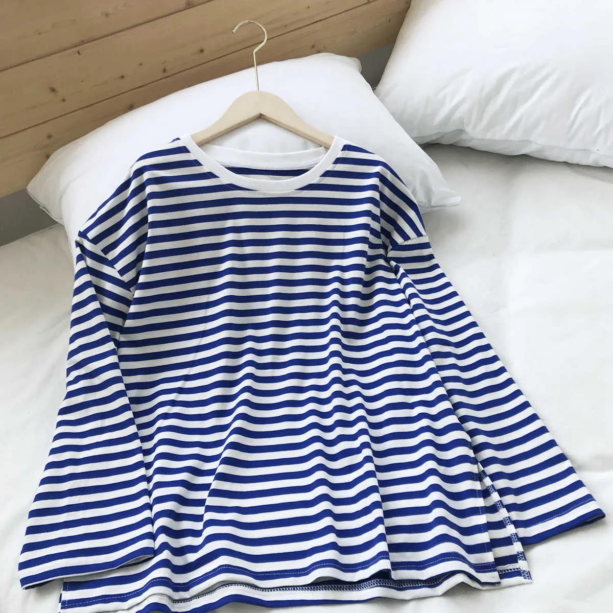 Summer And Blue-and-white Striped Open-fork Full T-shirt Spring Women's Loose Plus Size O Neck Casual Top 210615