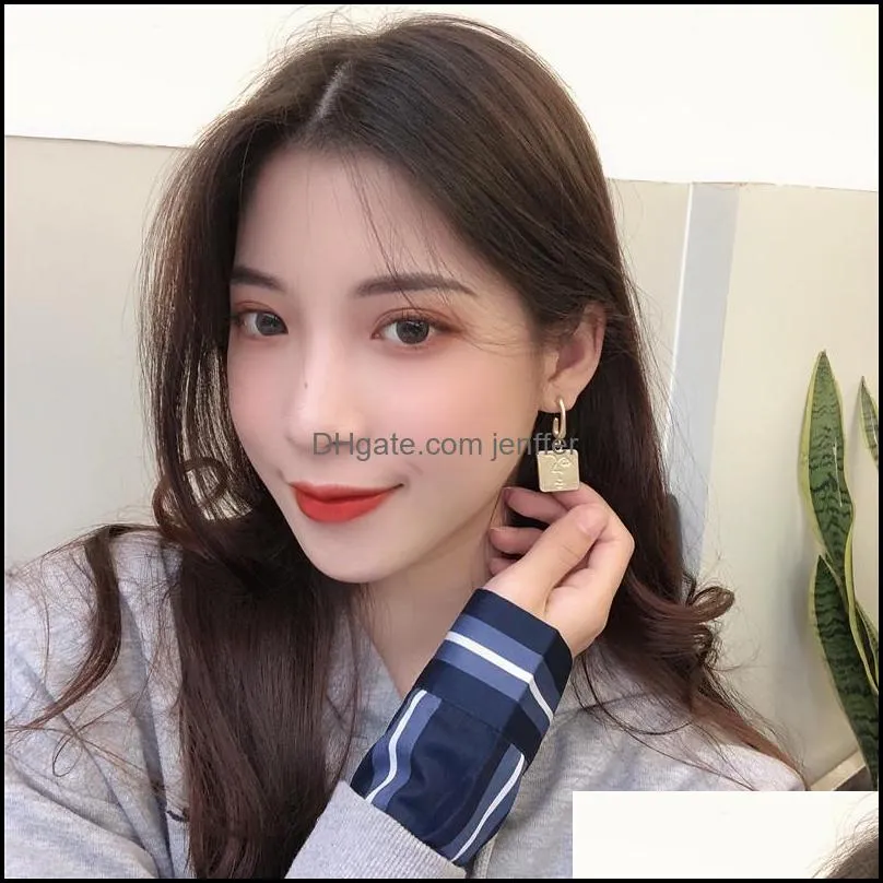 Face Dangle Earrings For Women Female OL Style Golden Abstract Artistic Drop Korean Jewelry Gifts MG106 & Chandelier
