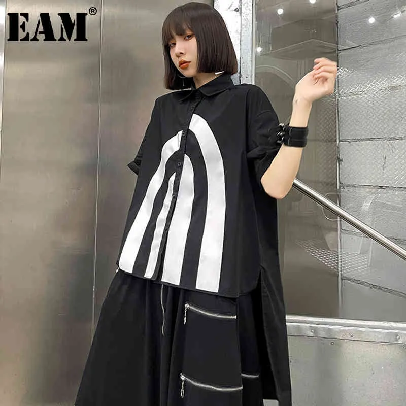[EAM] Camicetta da donna asimmetrica con stampa nera di grandi dimensioni Camicia a maniche corte con risvolto e vestibilità ampia Moda Primavera Estate 1DD7045 21512