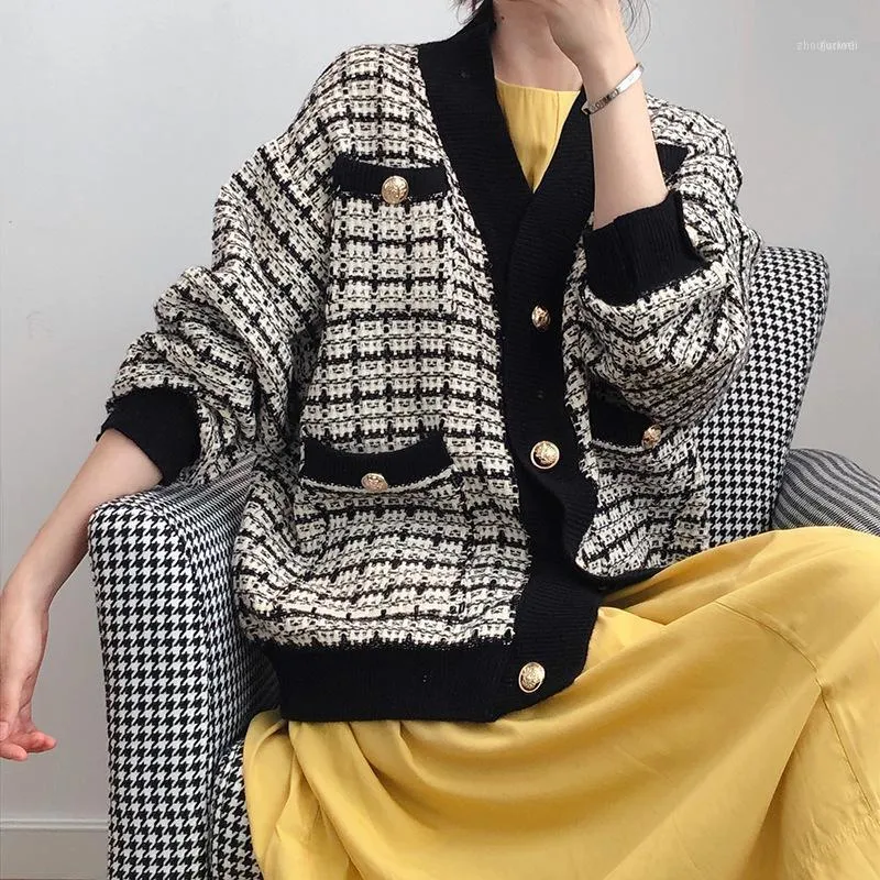 Women's Jackets 2021 Fall Women Knitted Cardigan Pocket Long Sleeve Beige Warm Thicken Plaid Coat Brand Designer Oversized Coats Winter MY86