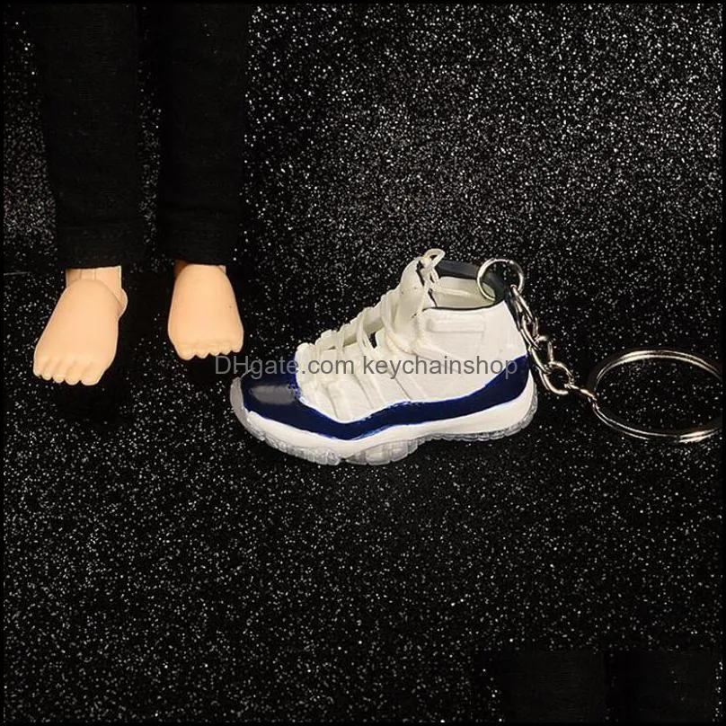 2020 Fashion Sports Shoes Keychain Cute basketball Key Chain Car keys Bag pendant Gift DIY 3 d creative couples shoes mold