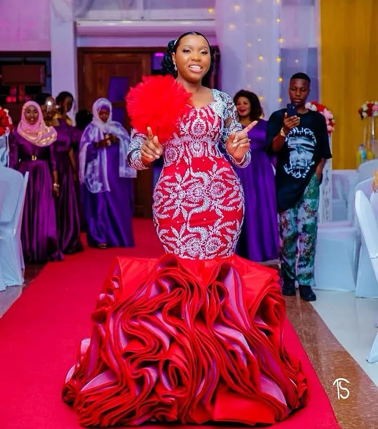 2022 Plus Size Arabisch Aso Ebi Spitze Meerjungfrau Luxuriöse Ballkleider Lange Ärmel Abend Formale Party Zweite Empfangskleider Kleid ZJ250