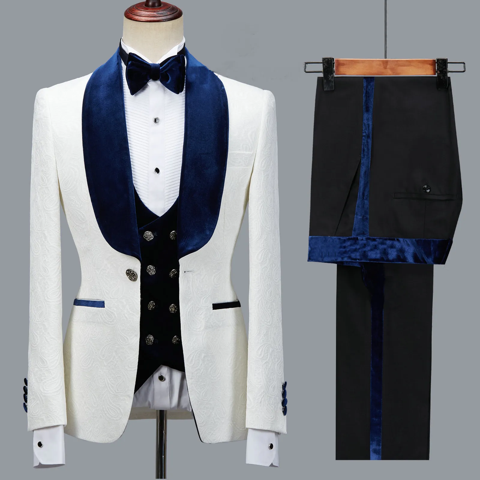 Nya ankomst Floral Men passar Slim Fit Wedding Tuxedo Navy Blue Velvet Lapel Groom Party Suits Costume Homme Groomsman Blazer