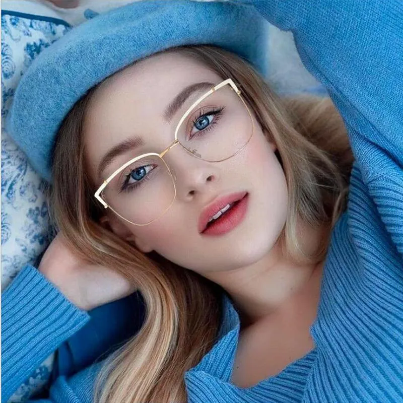 Moda Güneş Gözlüğü Çerçeveleri 2021 Vintage Metal Kare Anti-Mavi Gözlük Çerçevesi Kadınlar Seksi Rahat Şeffaf Gözlük Kadın Gözlükler