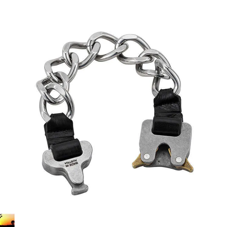 Alyx Armband Metallic Geprägte Kette Sicherheitsverschluss Hip Hop Street Motorrad Sicherheitskette Armband Spot Großhandel Q0622