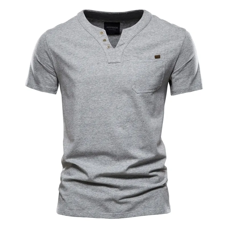 Aiopeson Casual Katoen Heren T-shirts Effen Kleur Klassieke V-hals T-shirt Mannen Zomer Hoge Kwaliteit Korte Mouw Top Tees Heren 210707